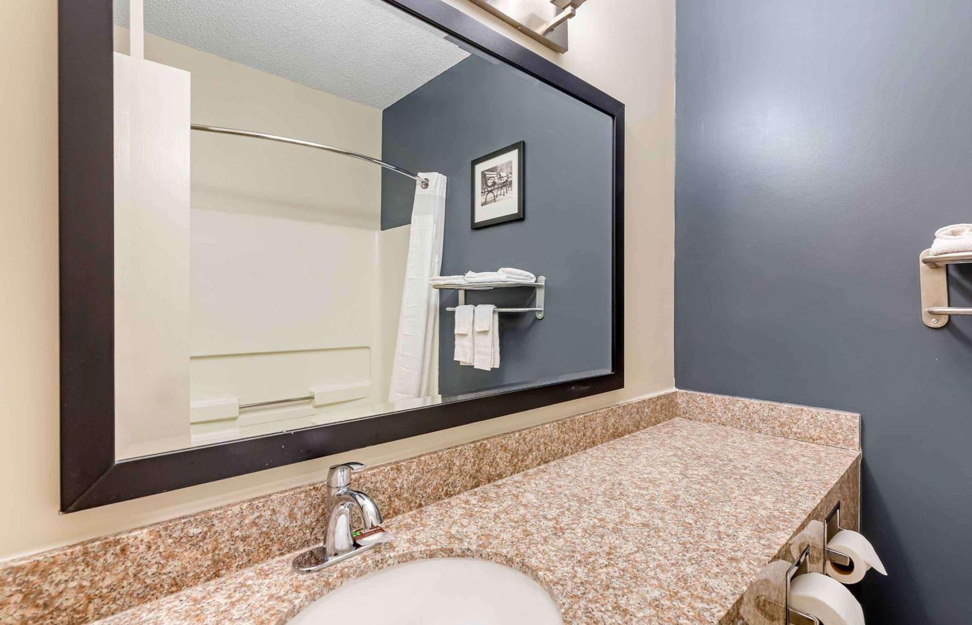 Extended Stay America Suites - Buffalo - Airport Cheektowaga Eksteriør bilde